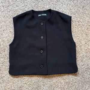 Zara Black Button-Up Cropped Vest